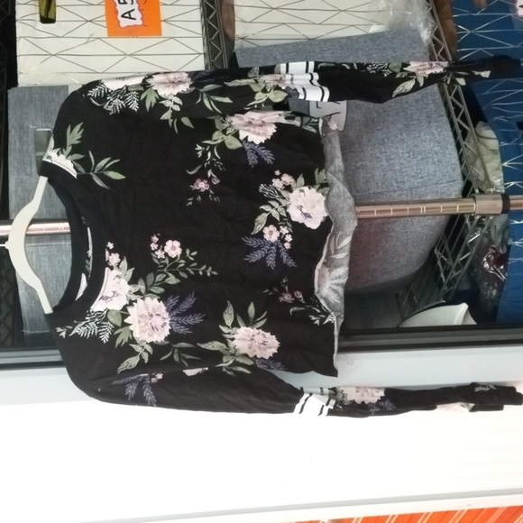 Ardene Tops - Women's size medium crop top